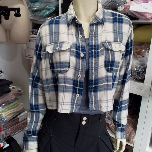 American Eagle UPCYCLED Plaid Button down Crop Top - Picture 11 of 12